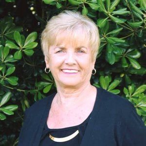 Meet your Posher, Helen